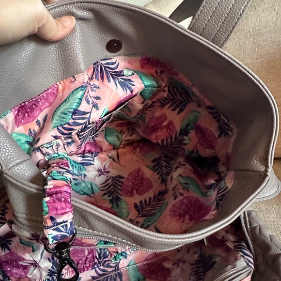 COPY - Lug used Tempo VL bag, used good condition, smoke free - Picture 4 of 6